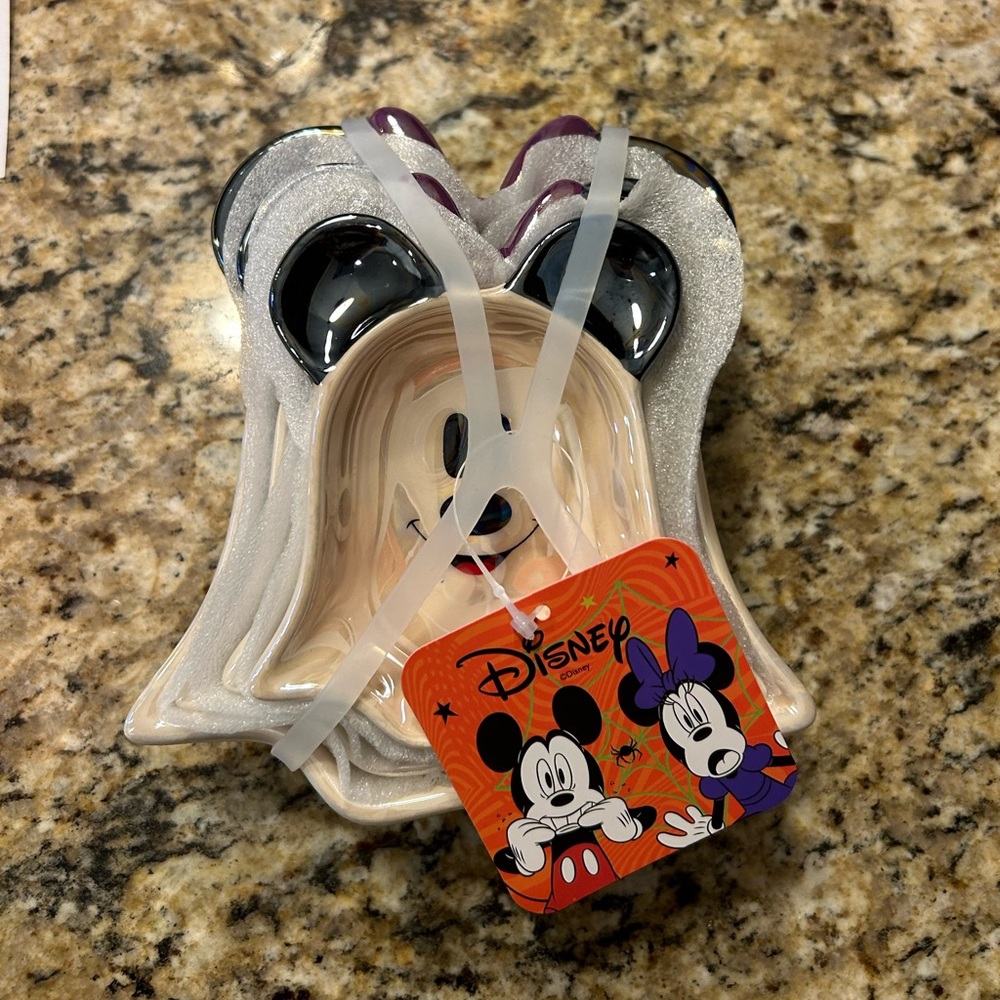 Disney Halloween Mickey Minnie measuring cups